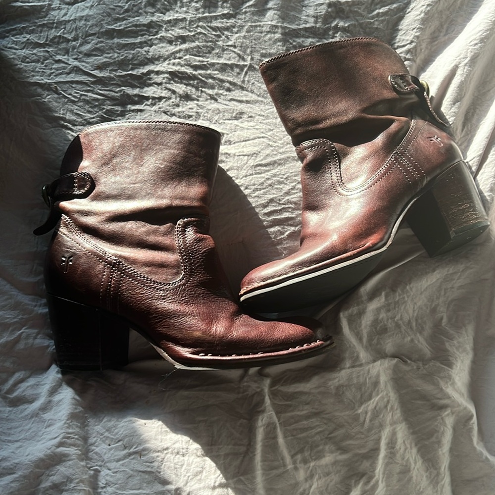 Frye Boots Booties Leather 7.5